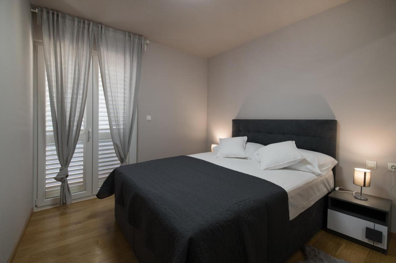 Brand New Aparment With Sea View & Swimming Pool At Ciovo - Villa Fiorentini Trogir Bagian luar foto