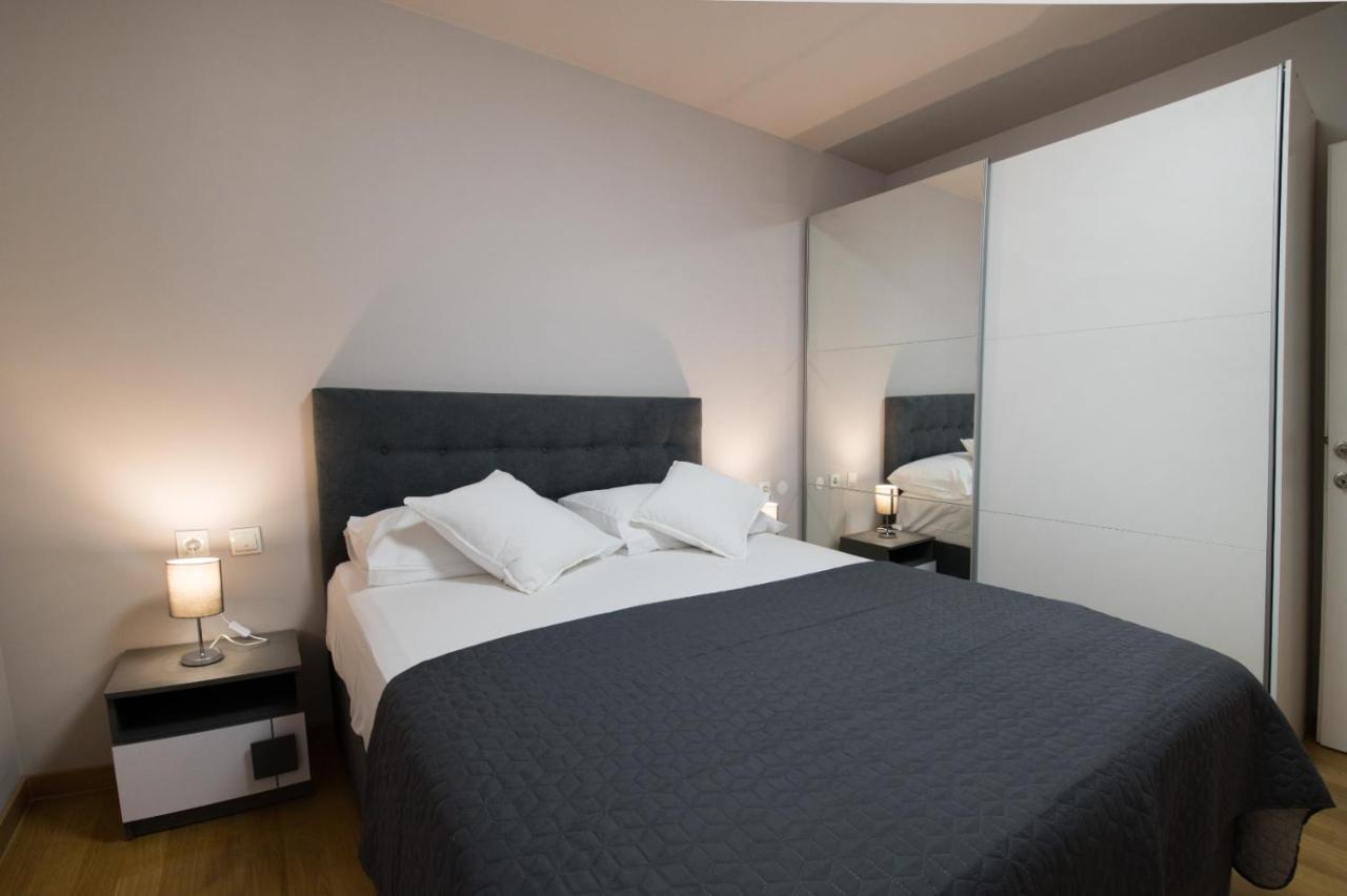 Brand New Aparment With Sea View & Swimming Pool At Ciovo - Villa Fiorentini Trogir Bagian luar foto