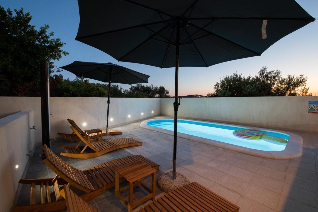 Brand New Aparment With Sea View & Swimming Pool At Ciovo - Villa Fiorentini Trogir Bagian luar foto